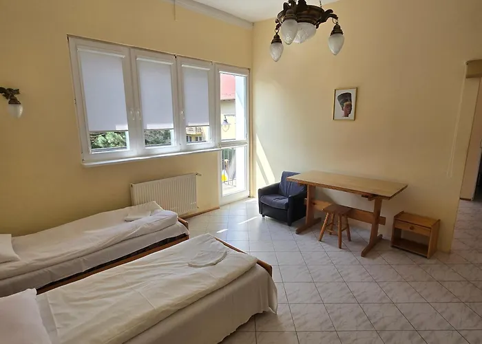 Wind Caroline بيت ضيافة 3*