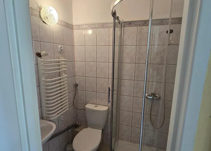 Wind Caroline بيت ضيافة 3*